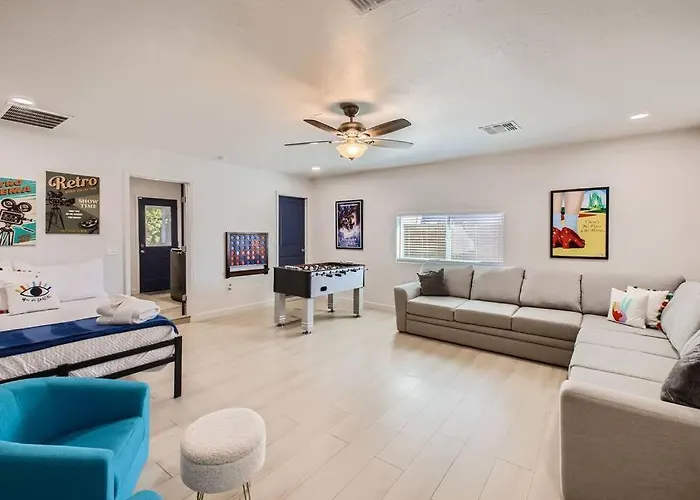 Vibrant Oasis, Pool, Spa, Game Mesa